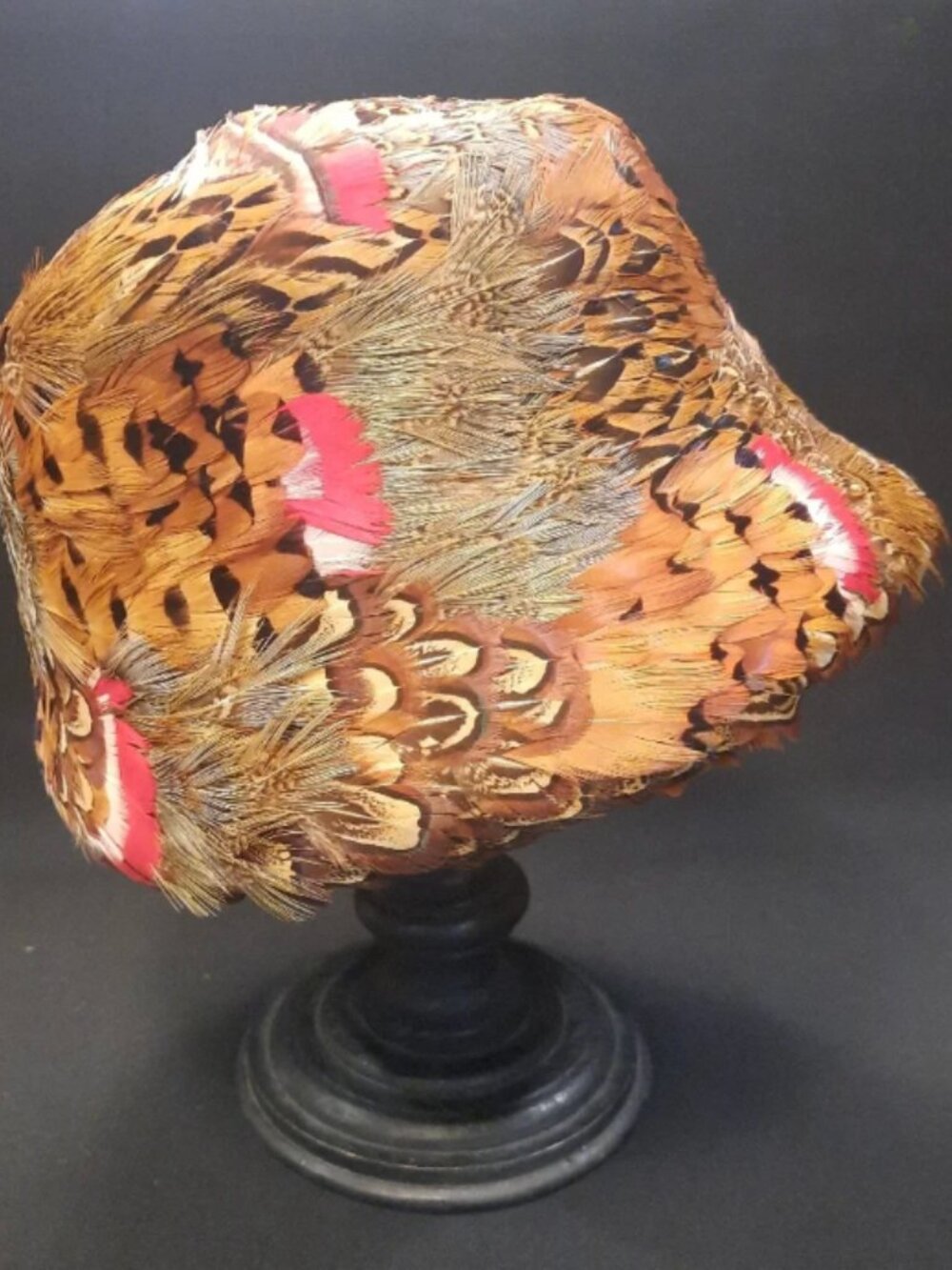 Vintage Woman’s Pheasant Feather Cloche Hat Sz 6-1/4 ~ GORGEOUS!